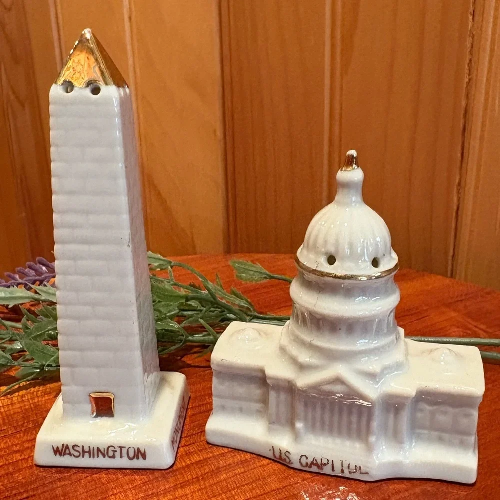 vintage salt & pepper shaker set Washington Monument and U.S. Capital porcelain